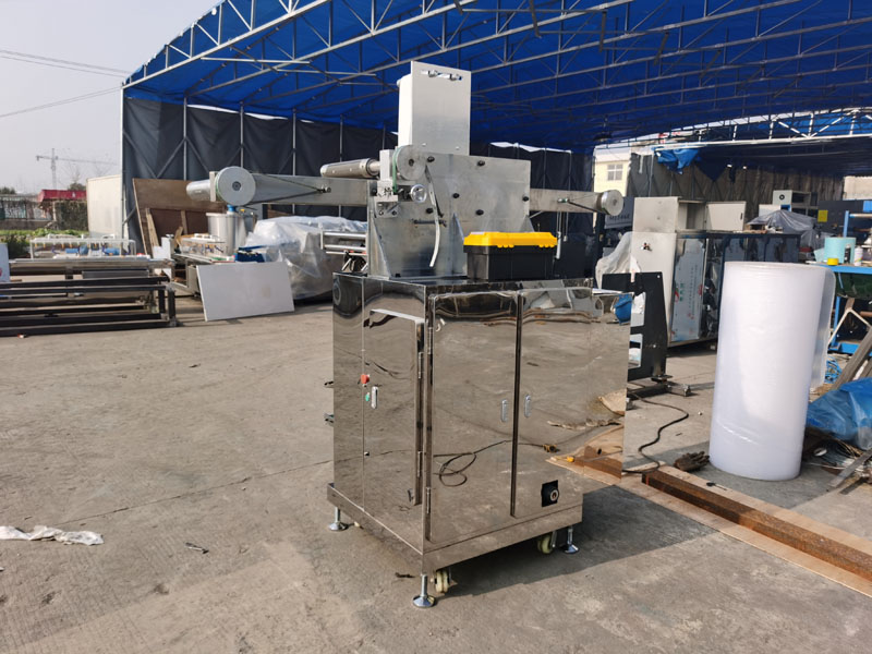 鏡片屏幕清潔片機(jī)